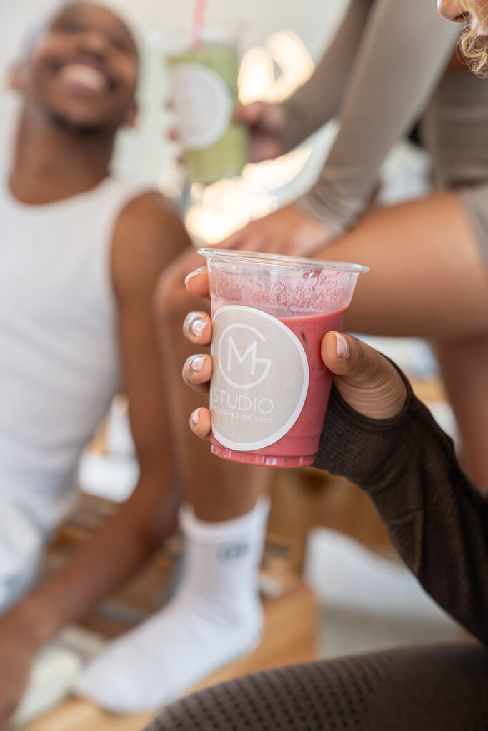Geniet na je Pilates les van een smoothie of matcha in onze Healthy Corner